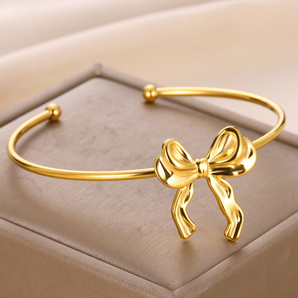 Twirl n Tie Bow Bracelet