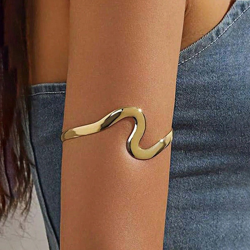 Camille Gold Arm cuff
