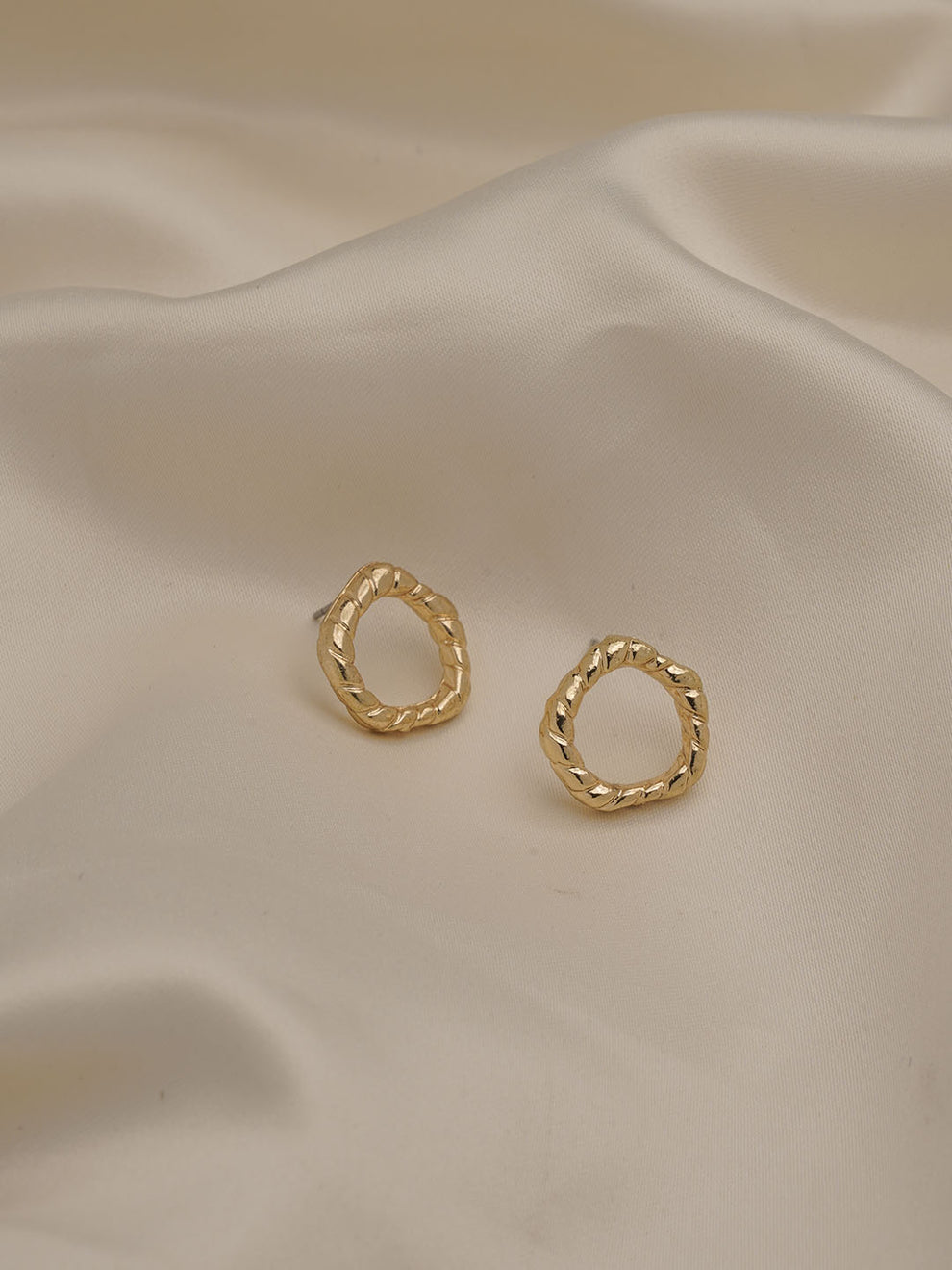 6 Dainty Jewel Hamper ( Pack of 6 Dainty Earrings)