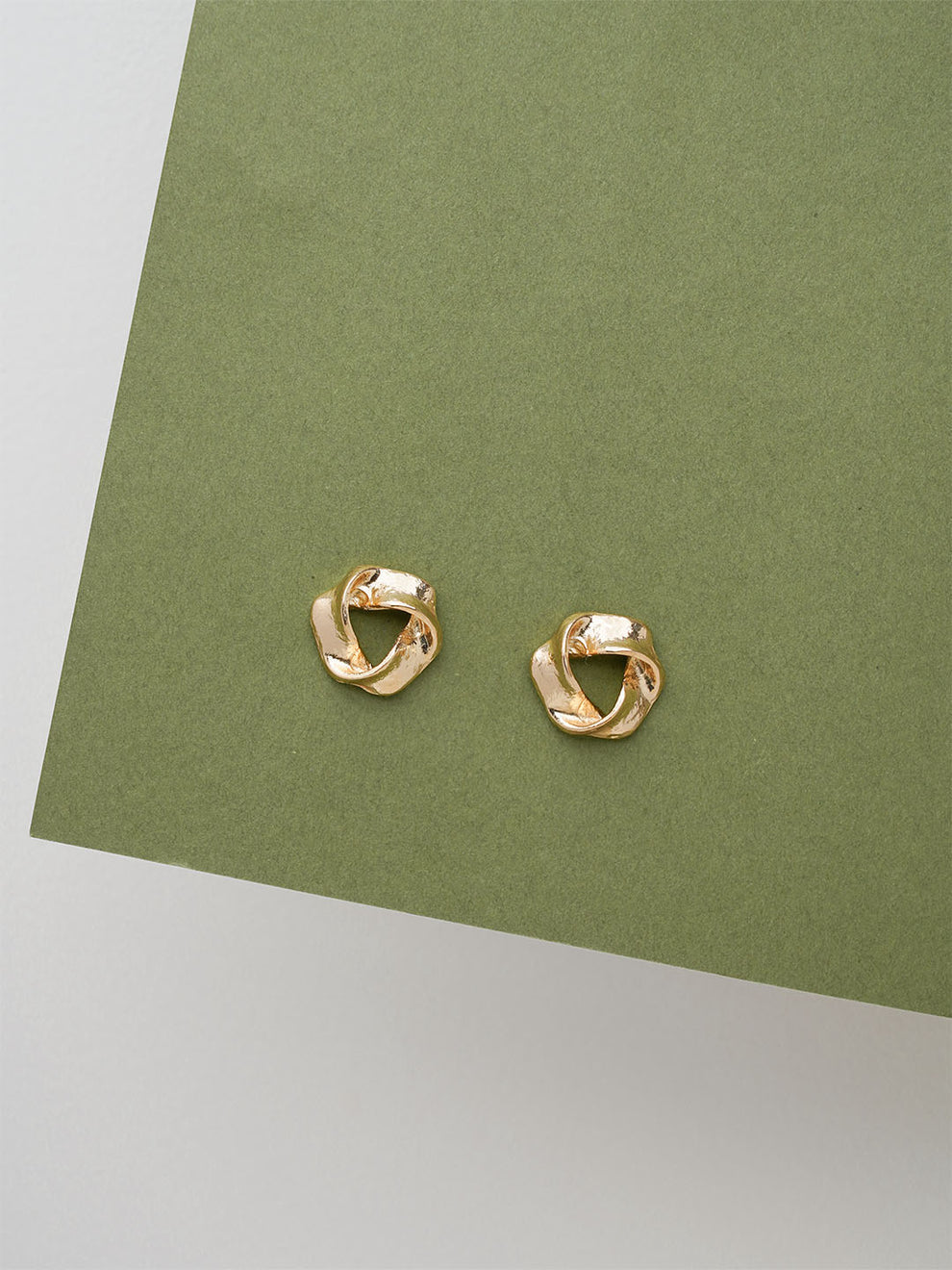 6 Dainty Jewel Hamper ( Pack of 6 Dainty Earrings)