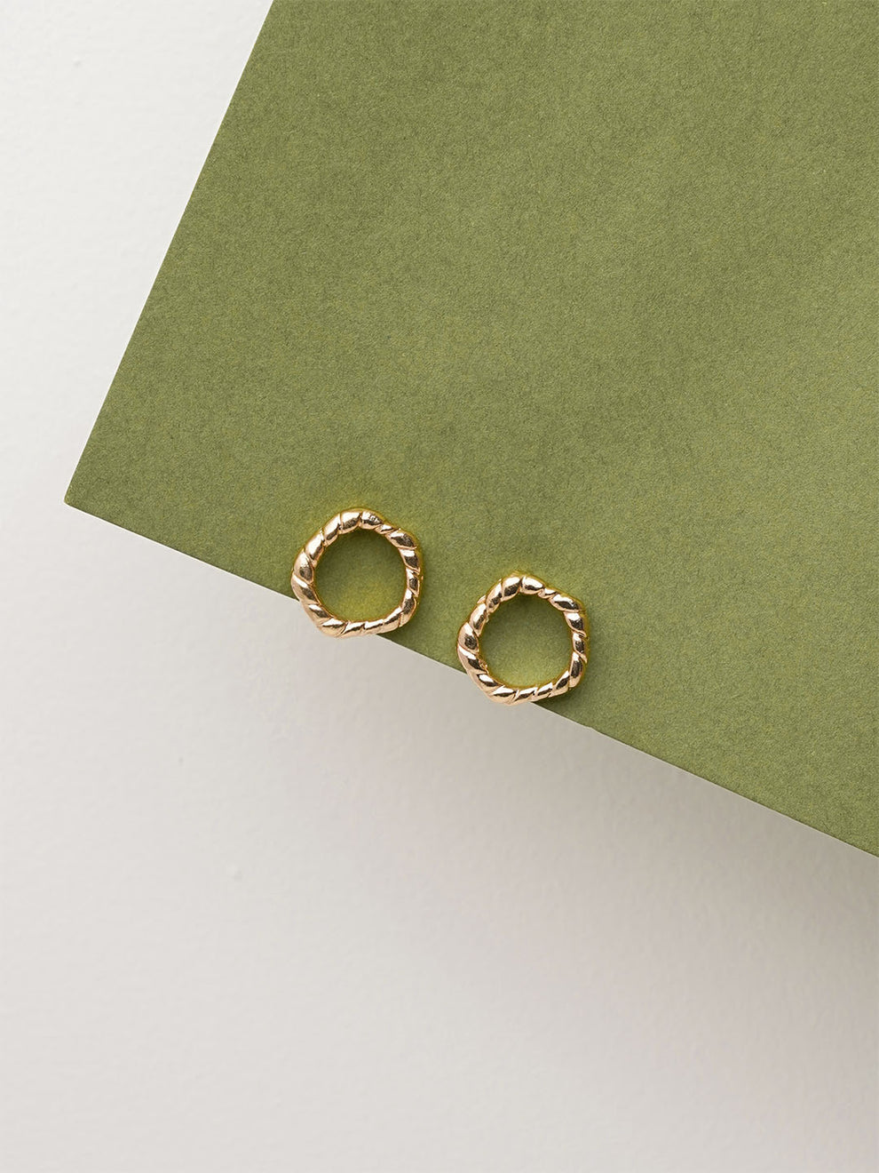 6 Dainty Jewel Hamper ( Pack of 6 Dainty Earrings)