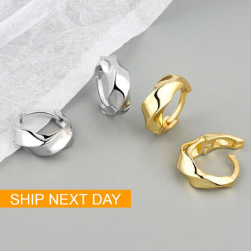 Golden Organic Detail Adjustable Earring
