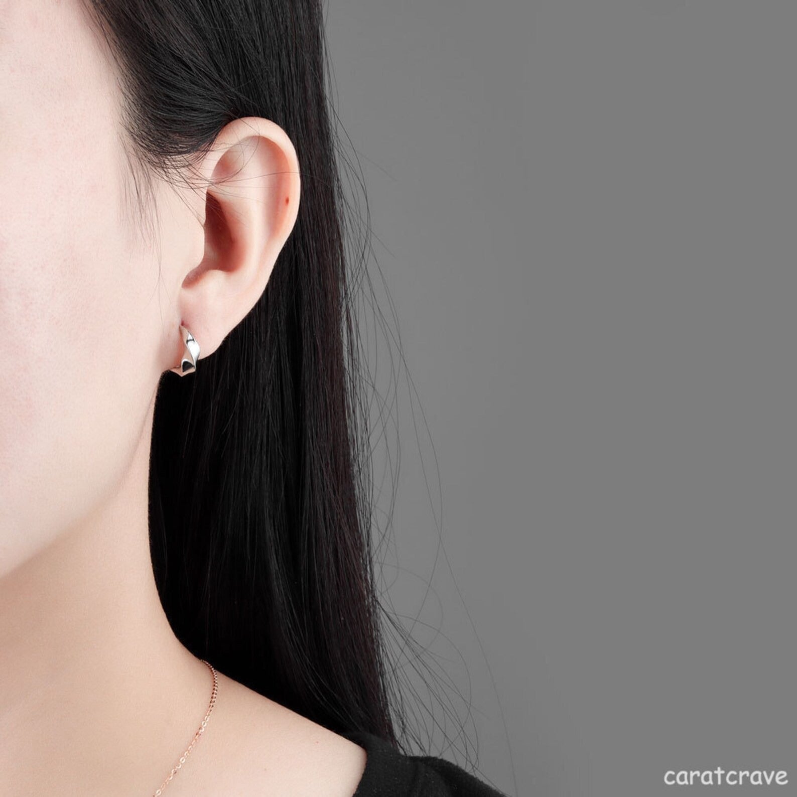 Golden Organic Detail Adjustable Earring