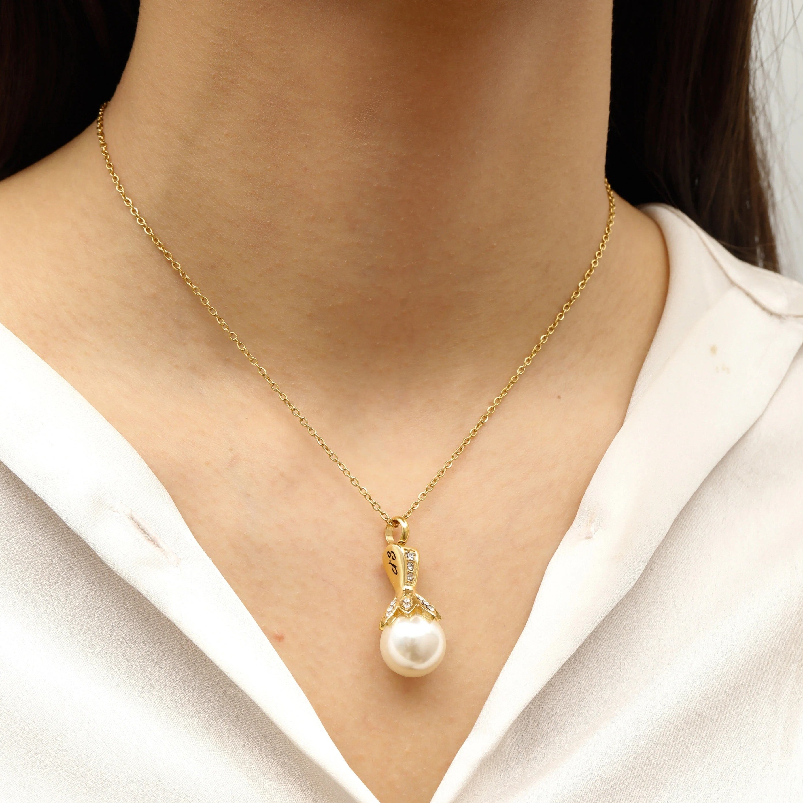 Engraved Vintage Pearl Urn Necklace