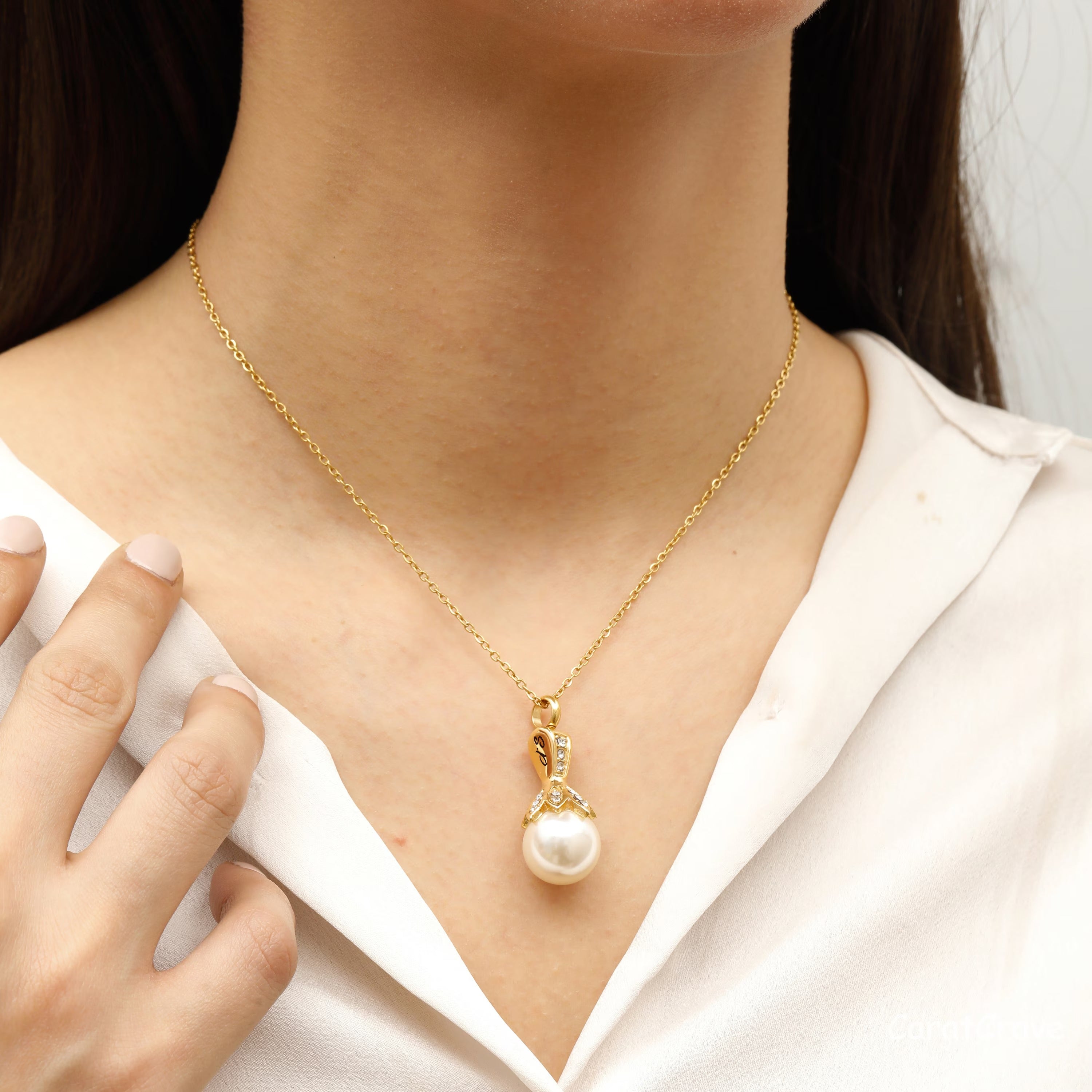 Engraved Vintage Pearl Urn Necklace
