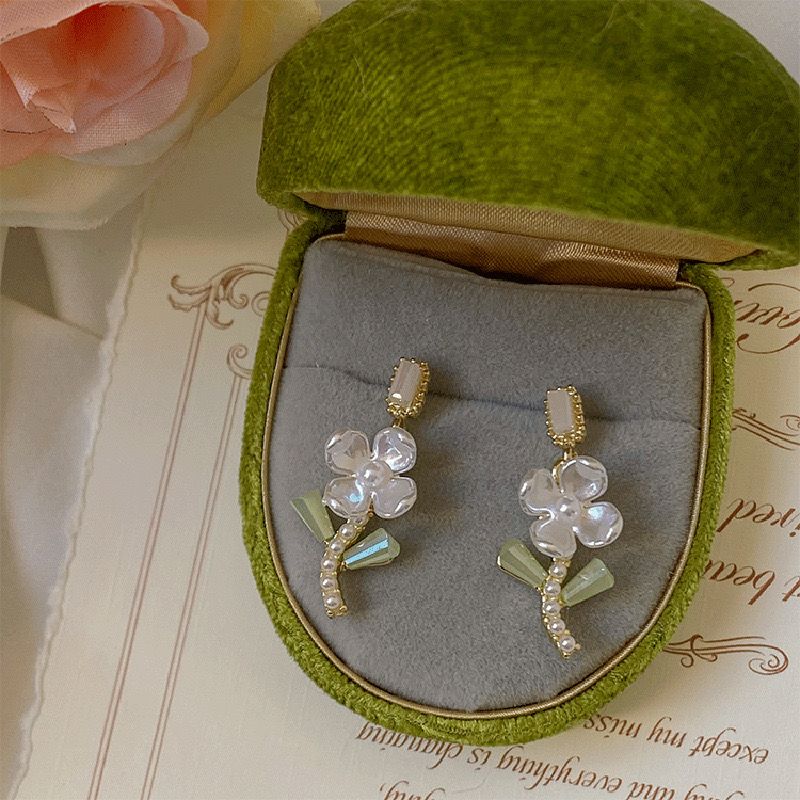 Poetic Bloom earrings