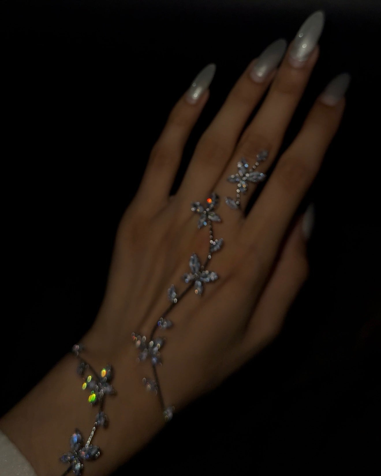 Leafy Luster Luxe Hand Jewellery