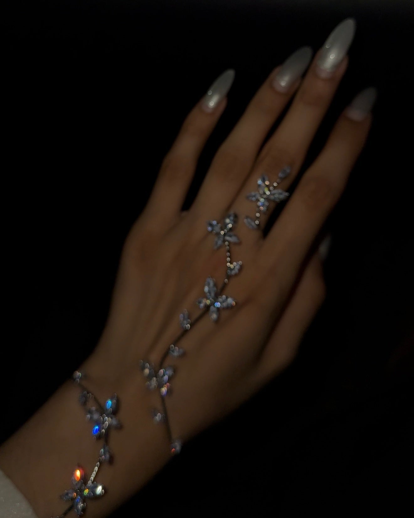 Leafy Luster Luxe Hand Jewellery