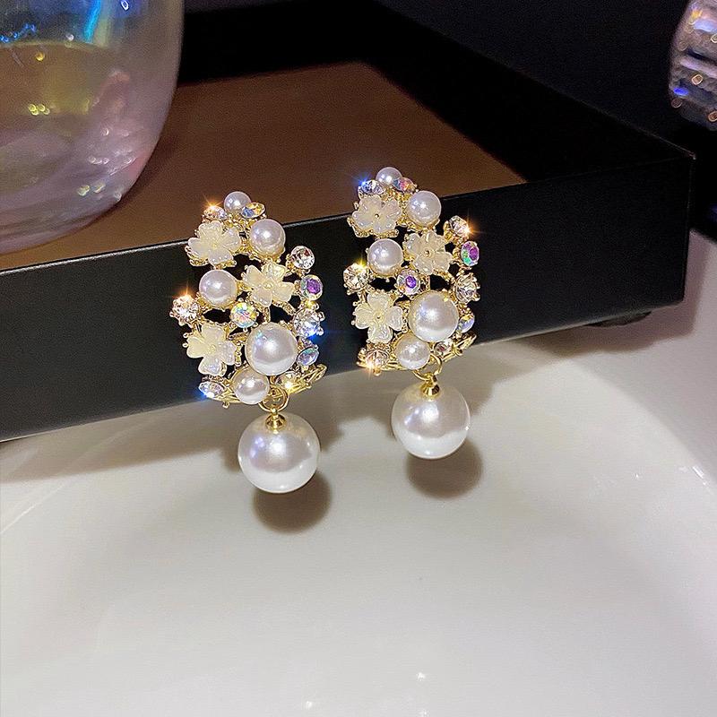 Luxury Floral Pearl Drop Earrings