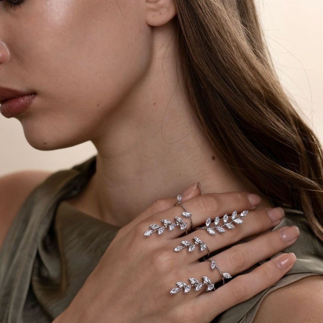 Sabrina Carpenter Core!Hand Jewellery